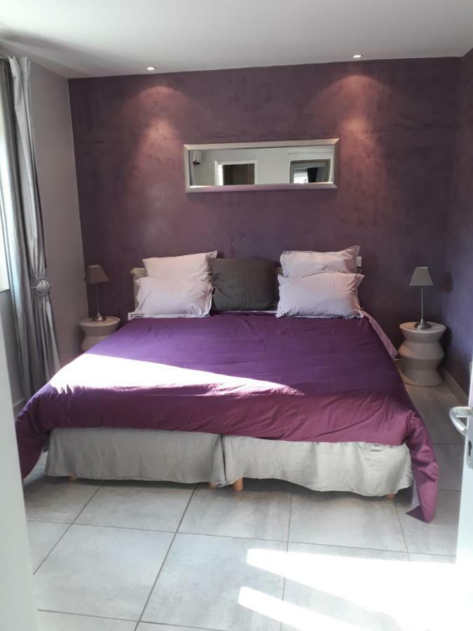 Guest House Domaine Des Grouilleres Saint-Clair-du-Rhone ภายนอก รูปภาพ