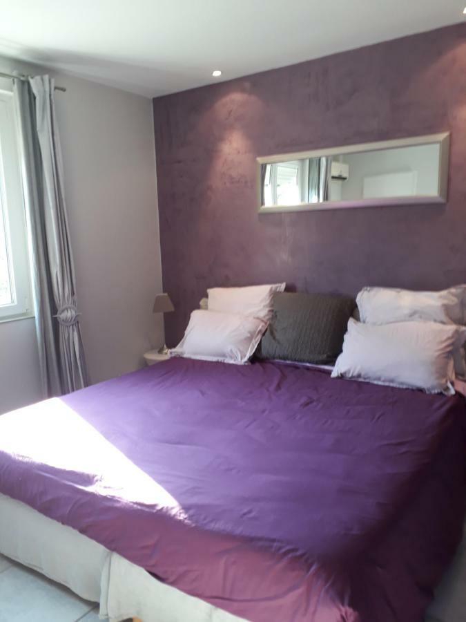 Guest House Domaine Des Grouilleres Saint-Clair-du-Rhone ภายนอก รูปภาพ